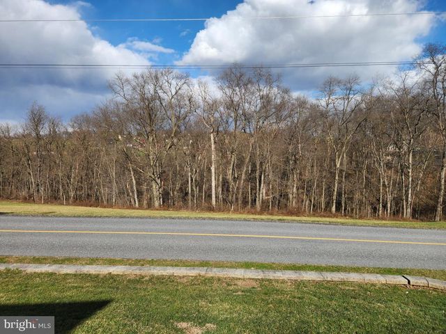 2575 VALLEY RD, Manheim, PA 17545