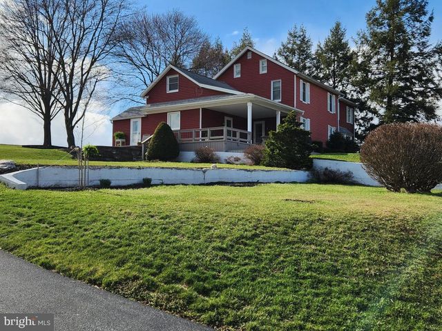 2575 VALLEY RD, Manheim, PA 17545