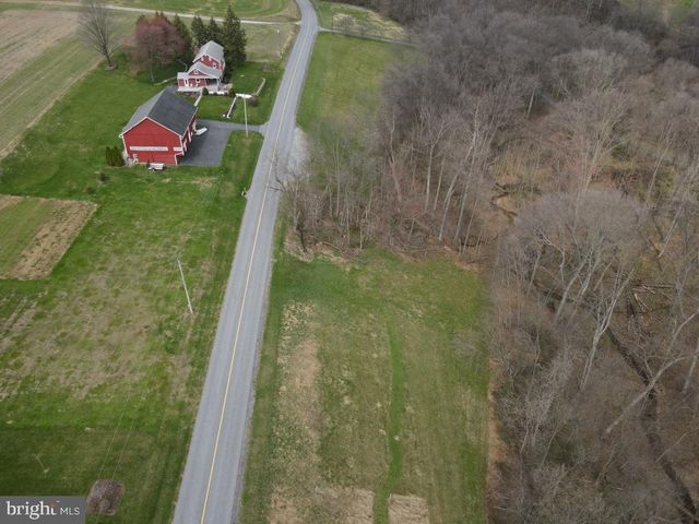 2575 VALLEY RD, Manheim, PA 17545