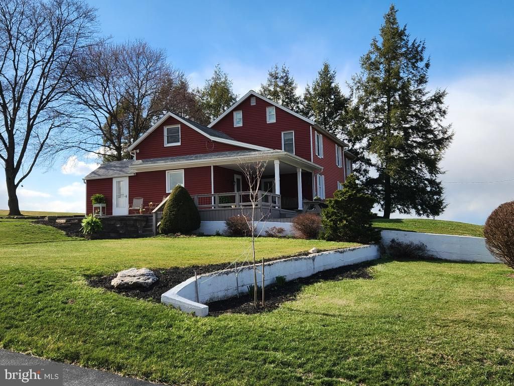 2575 VALLEY RD, Manheim, PA 17545