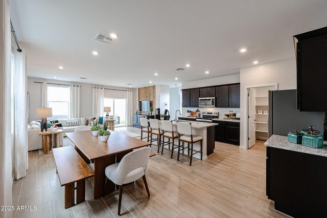 17320 W VILLA CHULA Lane, Surprise, AZ 85387