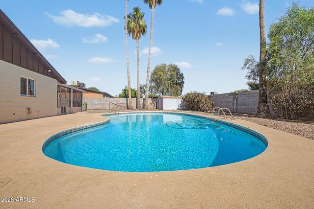 6907 W Palo Verde Drive, Glendale, AZ 85303