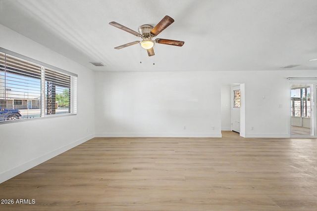 6907 W Palo Verde Drive, Glendale, AZ 85303
