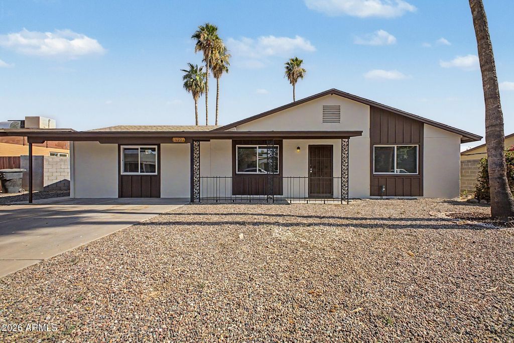 6907 W Palo Verde Drive, Glendale, AZ 85303