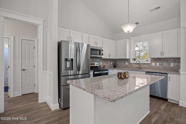 521 Leatherwood Drive NW, Calabash, NC 28467