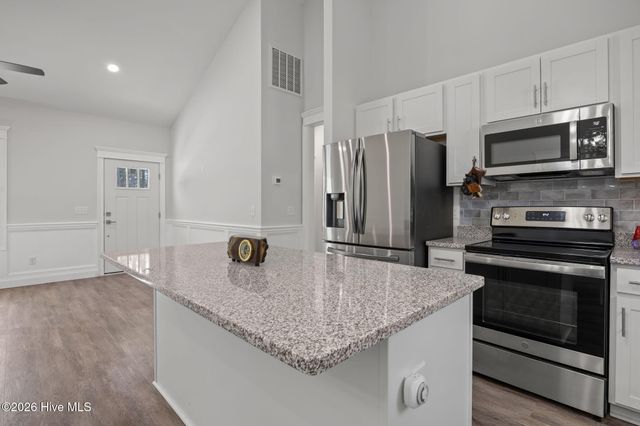 521 Leatherwood Drive NW, Calabash, NC 28467