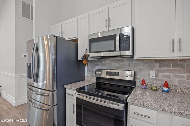 521 Leatherwood Drive NW, Calabash, NC 28467