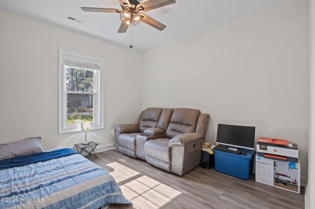 521 Leatherwood Drive NW, Calabash, NC 28467