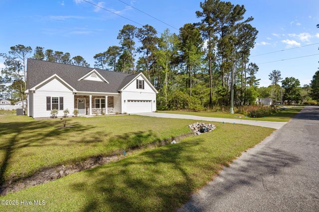 521 Leatherwood Drive NW, Calabash, NC 28467