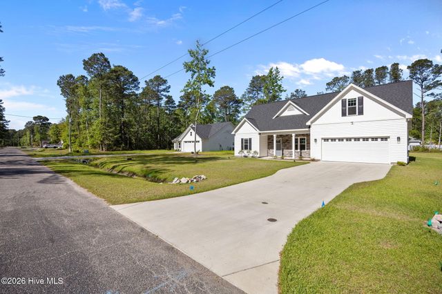 521 Leatherwood Drive NW, Calabash, NC 28467