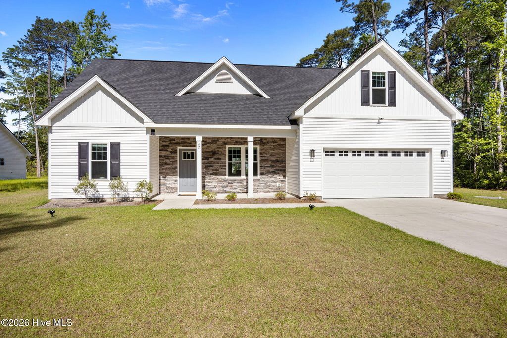 521 Leatherwood Drive NW, Calabash, NC 28467