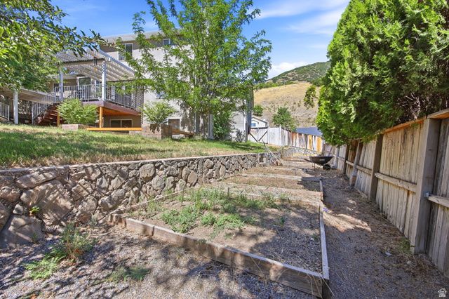 2011 N 225 E, Centerville, UT 84014