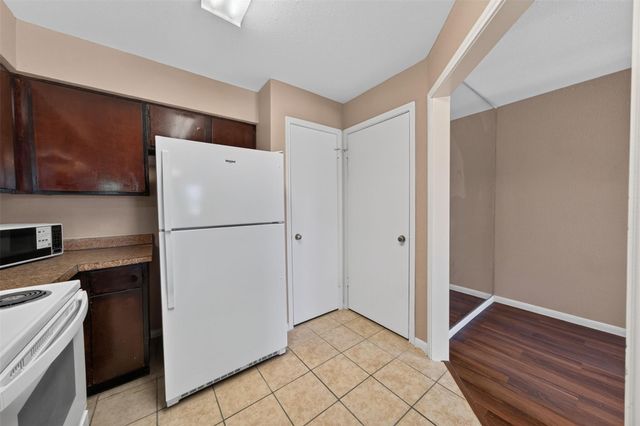 12500 Sandpiper Drive 122, Houston, TX 77035