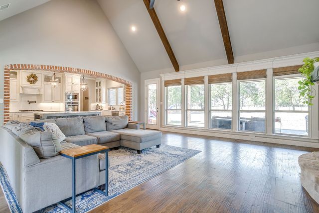 106 Treeline Court, Lipan, TX 76462
