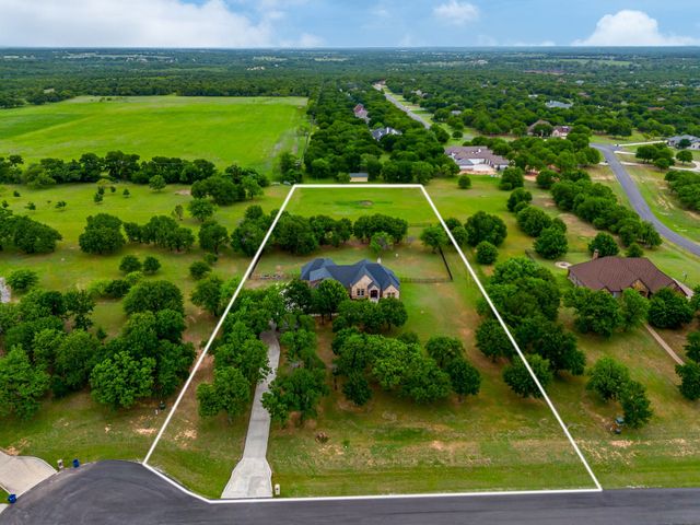 106 Treeline Court, Lipan, TX 76462