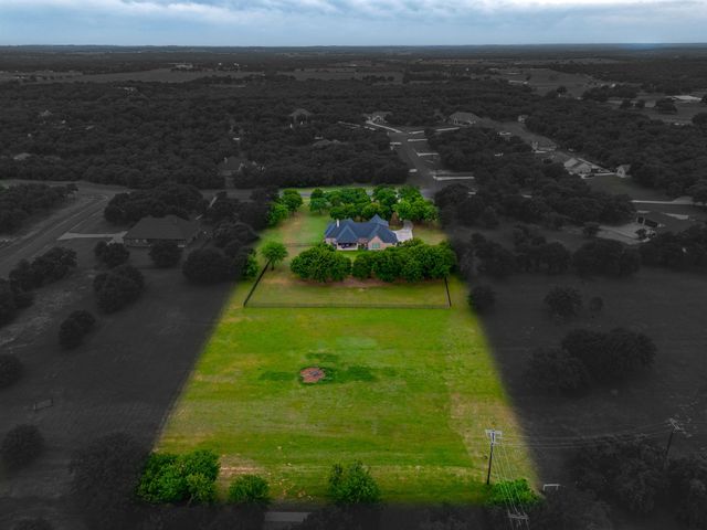 106 Treeline Court, Lipan, TX 76462