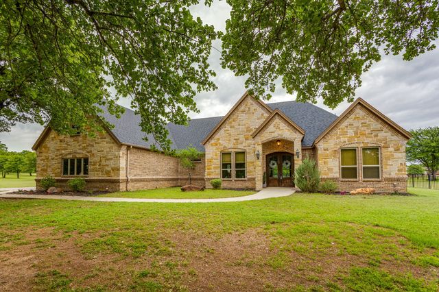 106 Treeline Court, Lipan, TX 76462