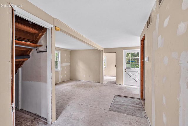 500 W Riverview DRIVE, Glendale, WI 53209
