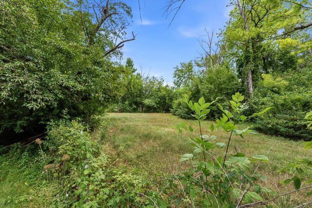 500 W Riverview DRIVE, Glendale, WI 53209