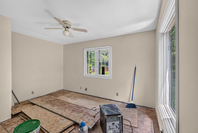 500 W Riverview DRIVE, Glendale, WI 53209