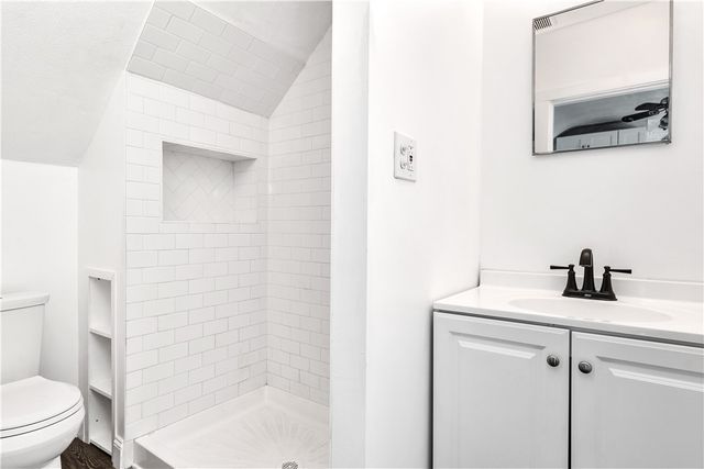 86 Woodward Avenue 2, East Providence, RI 02914