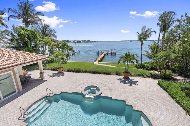 3984 SE Old St Lucie Boulevard, Stuart, FL 34996