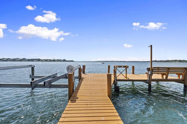 3984 SE Old St Lucie Boulevard, Stuart, FL 34996