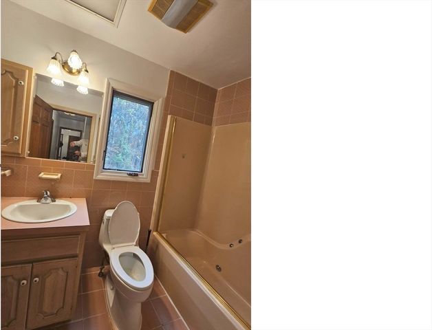 156 Brigham Hill Rd, Grafton, MA 01536