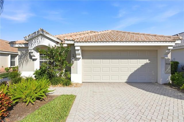 9538 Hemingway LN, Fort Myers, FL 33913