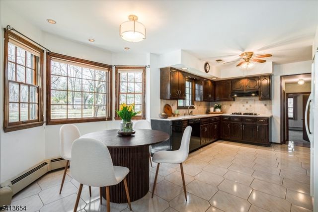 7 Lexington Ave, Branchburg Twp., NJ 08853