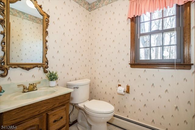 7 Lexington Ave, Branchburg Twp., NJ 08853