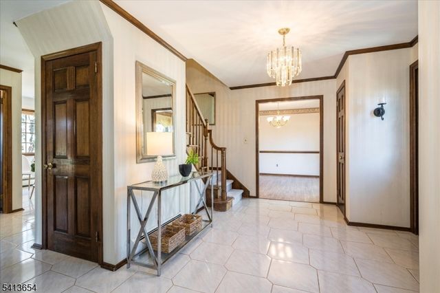 7 Lexington Ave, Branchburg Twp., NJ 08853