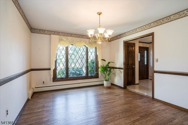 7 Lexington Ave, Branchburg Twp., NJ 08853