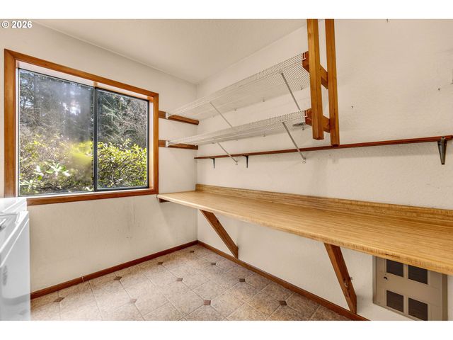 6808 Ne 151ST Cir, Vancouver, WA 98686