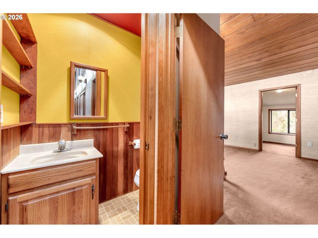 6808 Ne 151ST Cir, Vancouver, WA 98686