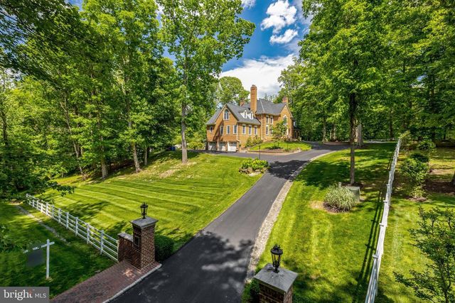 105 INTERPROMONTORY RD, Great Falls, VA 22066