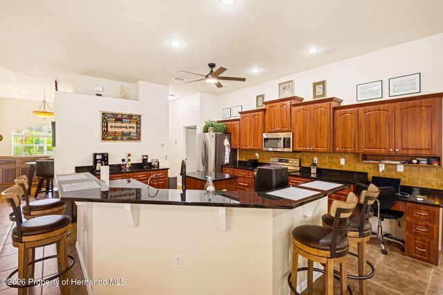 10288 Ridge Top Loop, Weeki Wachee, FL 34613