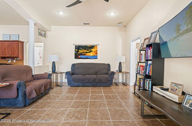 10288 Ridge Top Loop, Weeki Wachee, FL 34613