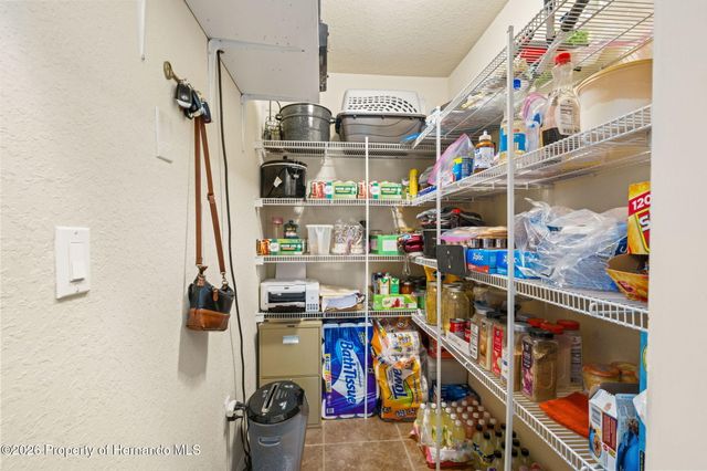 10288 Ridge Top Loop, Weeki Wachee, FL 34613