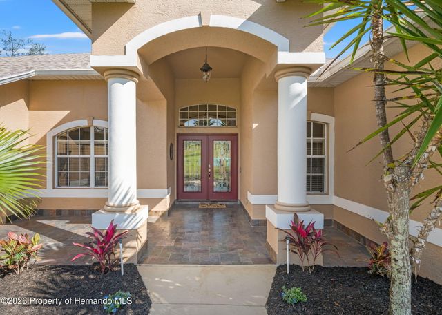 10288 Ridge Top Loop, Weeki Wachee, FL 34613