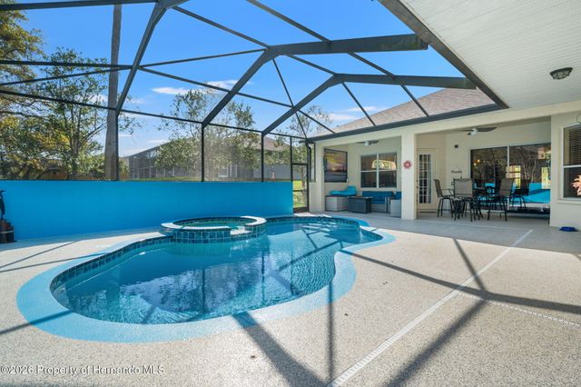 10288 Ridge Top Loop, Weeki Wachee, FL 34613