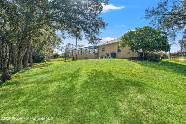 10288 Ridge Top Loop, Weeki Wachee, FL 34613