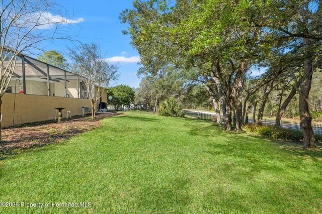 10288 Ridge Top Loop, Weeki Wachee, FL 34613