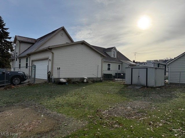 244 5th Street NE, Barberton, OH 44203