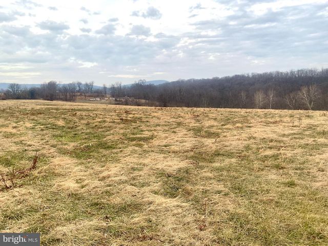 1500 FURNACE HILLS PIKE, Lititz, PA 17543