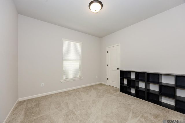 4752 Viola Farms Dr, Addis, LA 70710