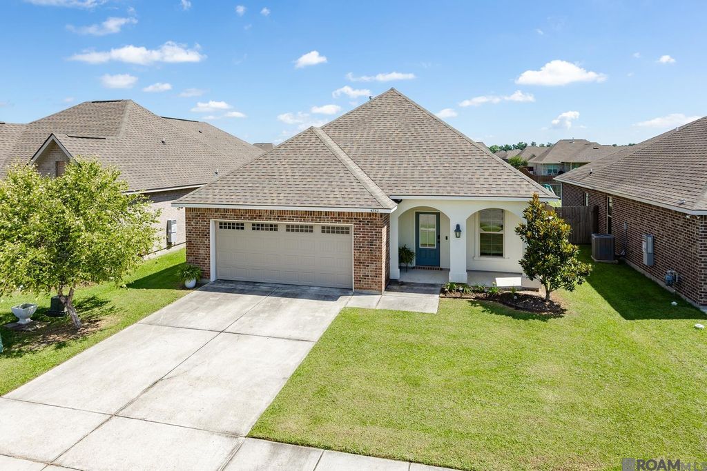 4752 Viola Farms Dr, Addis, LA 70710