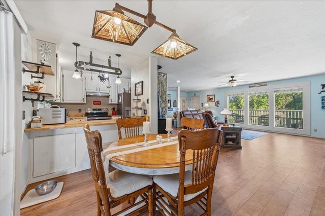 18835 Hilltop Rd, Penn Valley, CA 95946