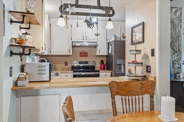 18835 Hilltop Rd, Penn Valley, CA 95946