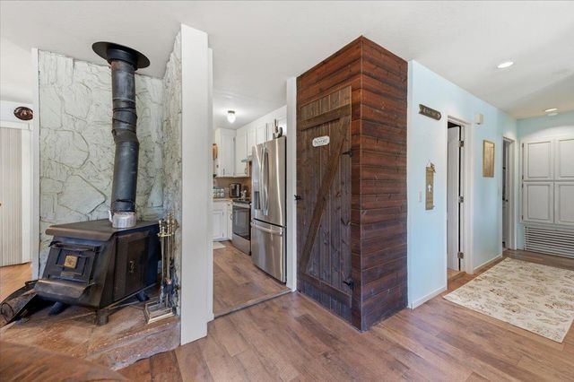 18835 Hilltop Rd, Penn Valley, CA 95946